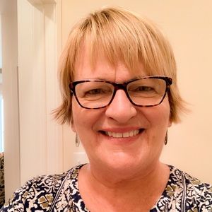 Meet your Posher, Debra